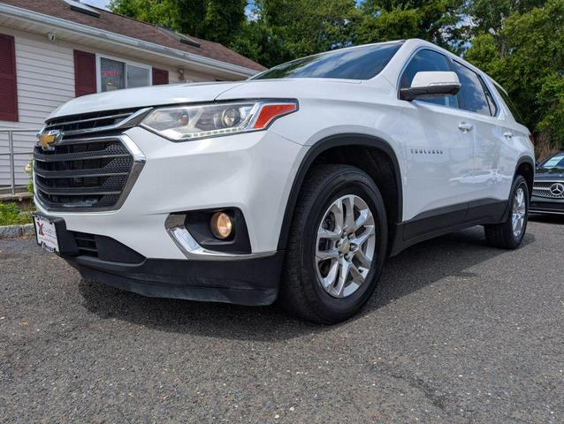 Photo of 2021 White Chevrolet Traverse