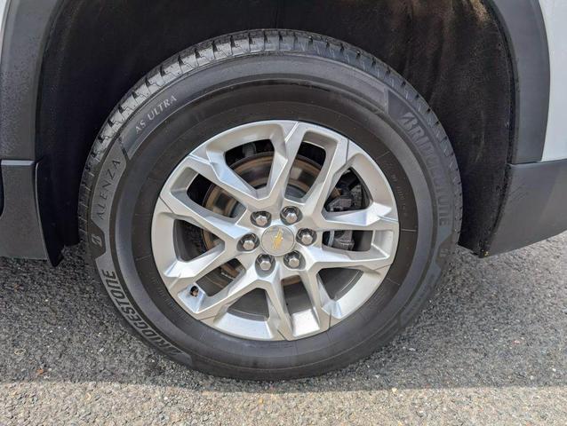 Photo of 2021 White Chevrolet Traverse