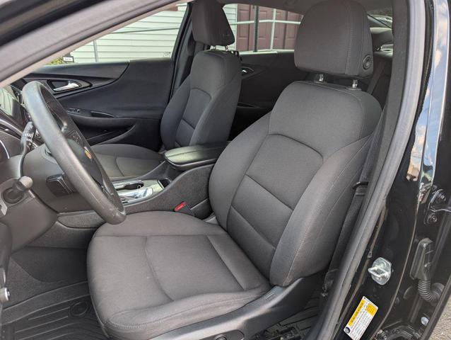 Photo of 2020 Black Chevrolet Malibu