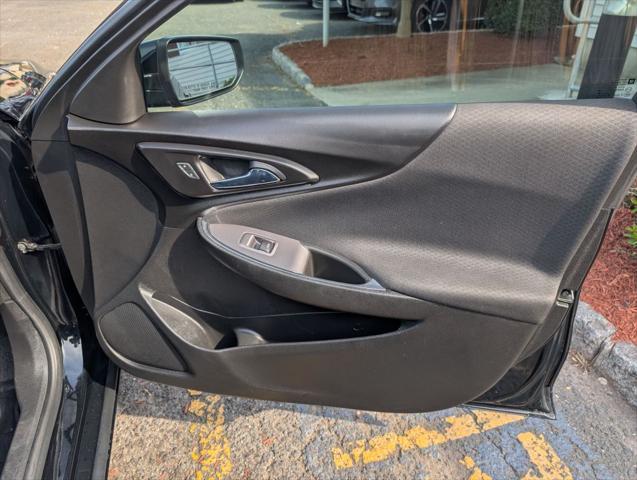 Photo of 2020 Black Chevrolet Malibu