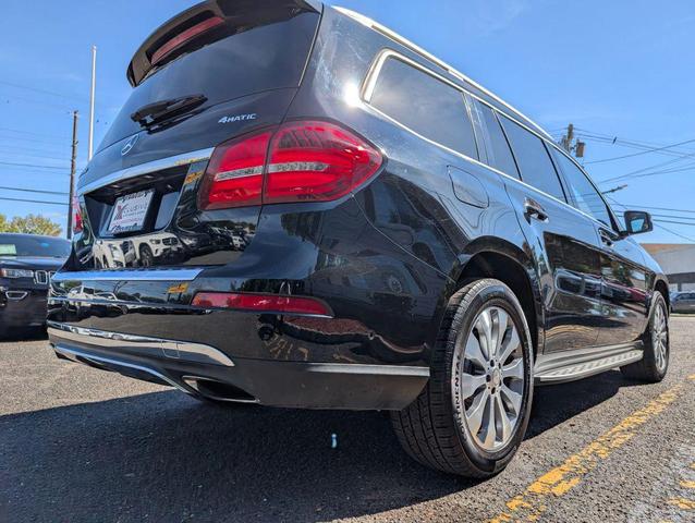Photo of 2017 Black Mercedes-Benz GLS 450