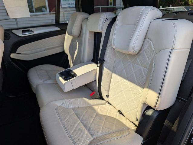 Photo of 2017 Black Mercedes-Benz GLS 450