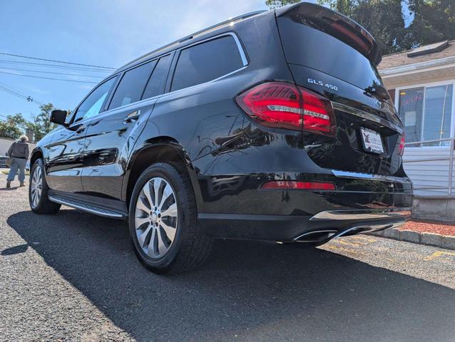 Photo of 2017 Black Mercedes-Benz GLS 450