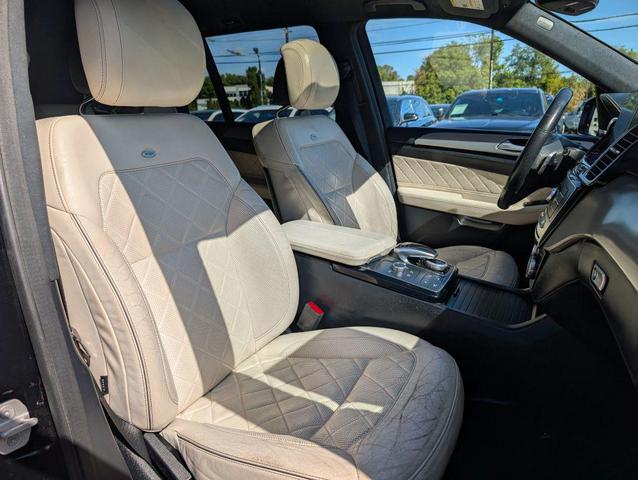Photo of 2017 Black Mercedes-Benz GLS 450