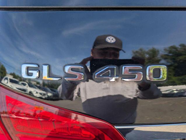 Photo of 2017 Black Mercedes-Benz GLS 450