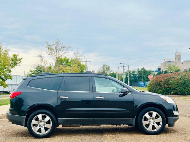 Photo of 2012 Dark Blue Chevrolet Traverse
