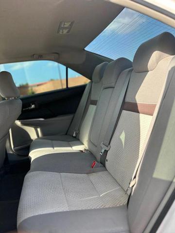 Photo of 2013 Super White Toyota Camry