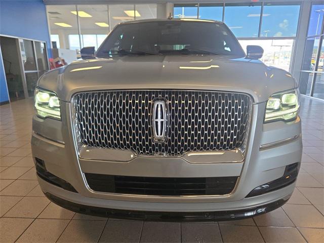 Photo of 2023 SILVER RADIANCE Lincoln Navigator