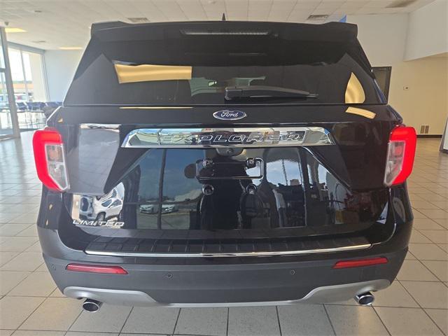 Photo of 2024 AGATE BLACK METALLIC Ford Explorer