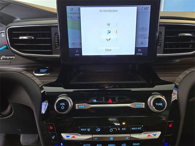 Photo of 2024 AGATE BLACK METALLIC Ford Explorer