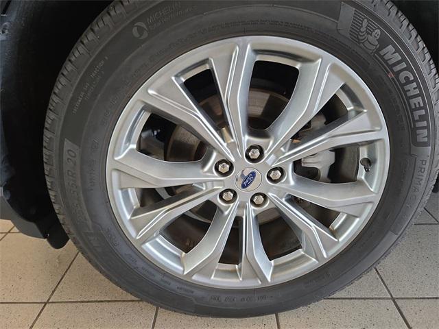 Photo of 2024 AGATE BLACK METALLIC Ford Explorer