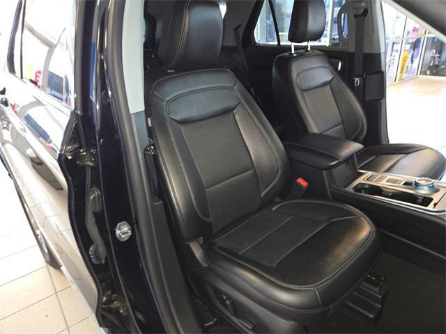 Photo of 2024 AGATE BLACK METALLIC Ford Explorer