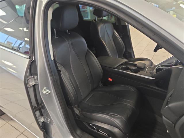 Photo of 2023 Lunar Silver Metallic Acura TLX