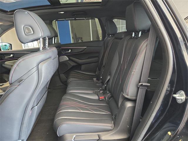 Photo of 2022 Black Acura MDX