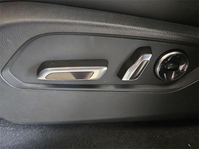 Photo of 2022 Black Acura MDX