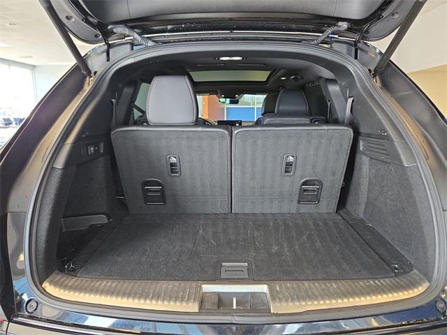 Photo of 2022 Black Acura MDX