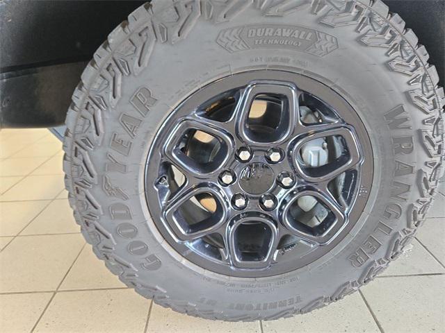 Photo of 2024 Summit White Chevrolet Silverado 1500