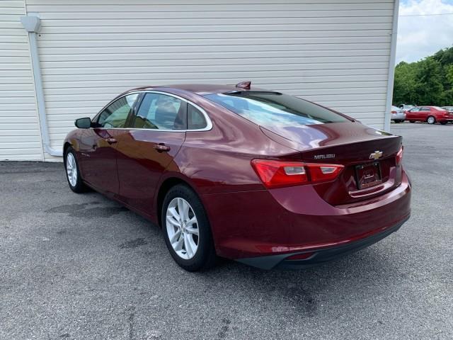 Photo of 2016 Butte Red Metallic Chevrolet Malibu