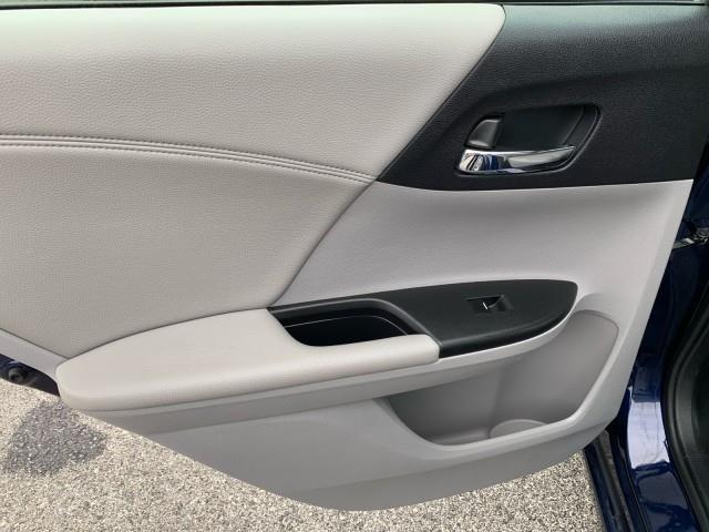Photo of 2013 Obsidian Blue Pearl Honda Accord