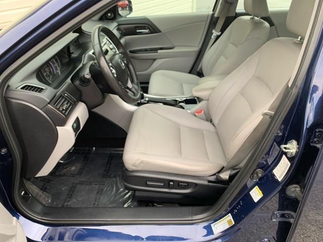 Photo of 2013 Obsidian Blue Pearl Honda Accord