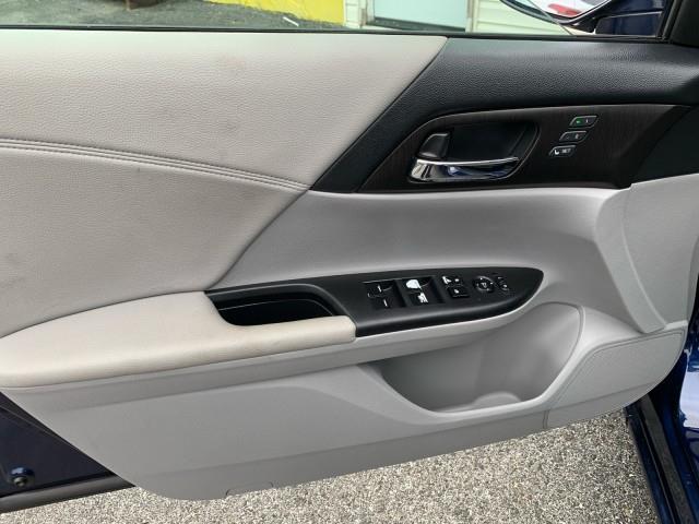 Photo of 2013 Obsidian Blue Pearl Honda Accord