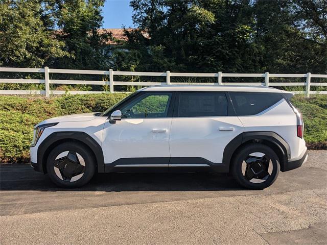 Photo of 2026 White Kia EV9