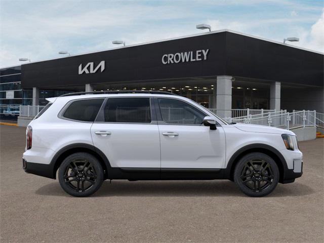 Photo of 2025 White Kia Telluride