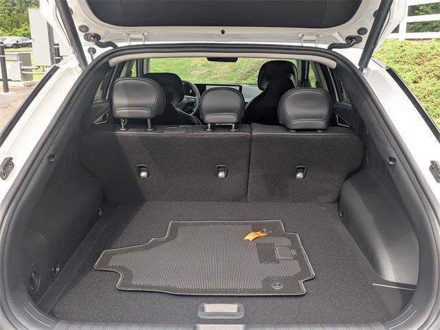 Photo of 2025 White Kia EV6