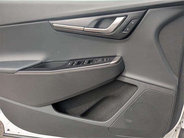 Photo of 2025 White Kia EV6