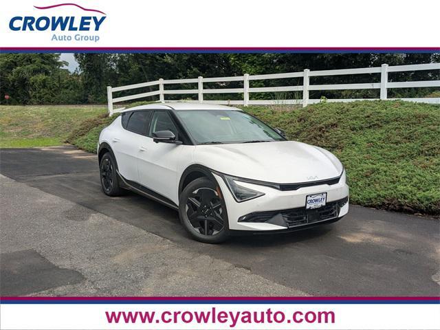 Photo of 2025 White Kia EV6