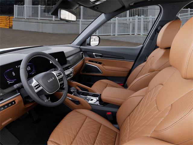 Photo of 2025 White Kia Telluride