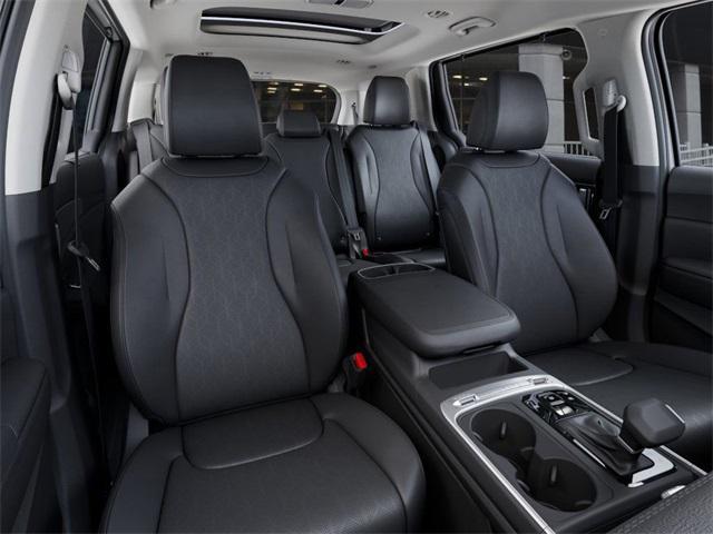 Photo of 2026 White Kia Carnival