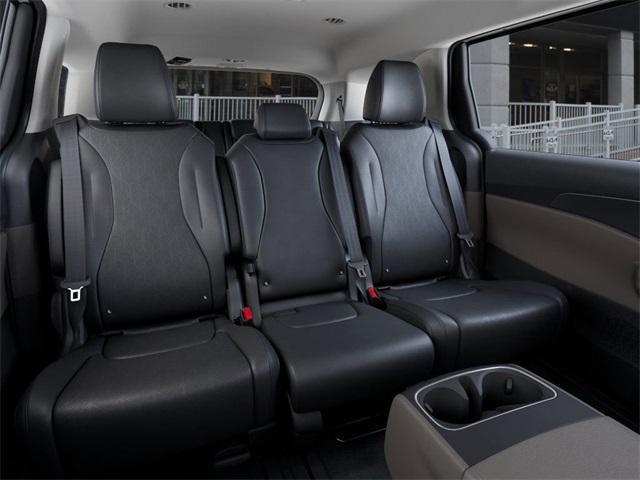 Photo of 2026 White Kia Carnival