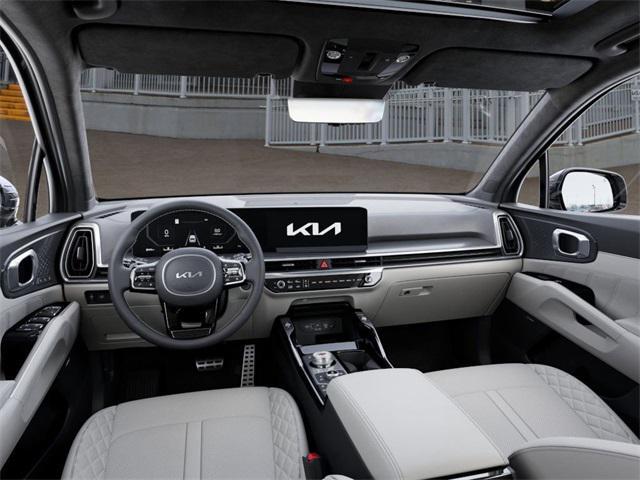 Photo of 2025 Gray Kia Sorento Hybrid