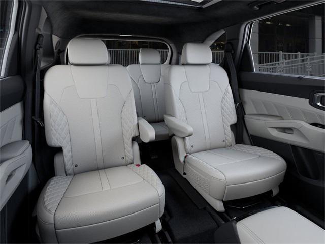 Photo of 2025 Gray Kia Sorento Hybrid
