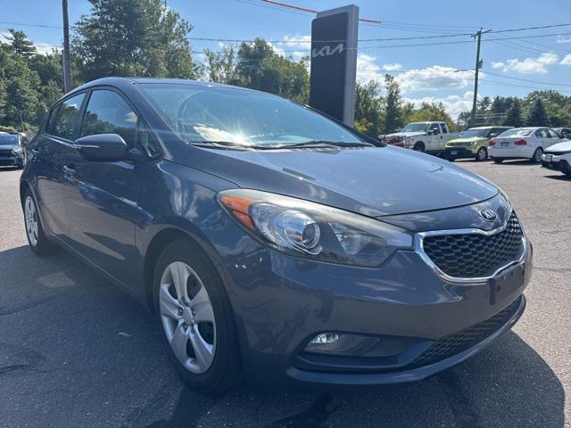 Photo of 2016 Blue Kia Forte