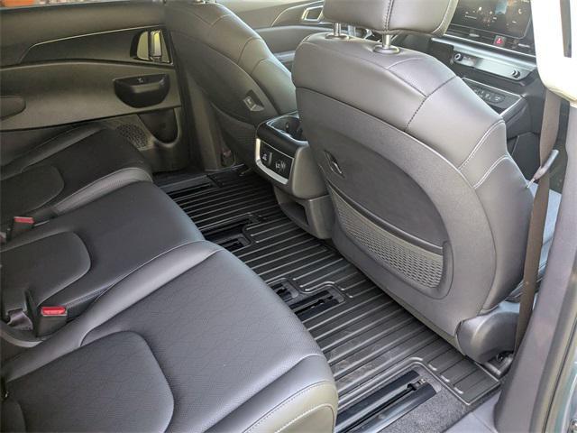 Photo of 2026 Blue Kia Carnival