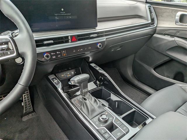 Photo of 2025 Gray Kia Sorento
