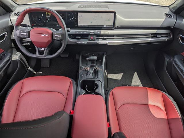 Photo of 2025 White Kia K4