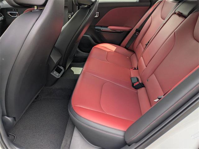 Photo of 2025 White Kia K4