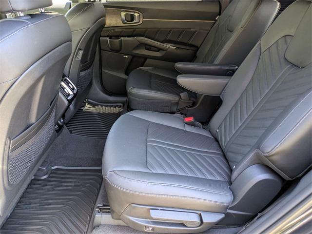 Photo of 2025 Gray Kia Sorento
