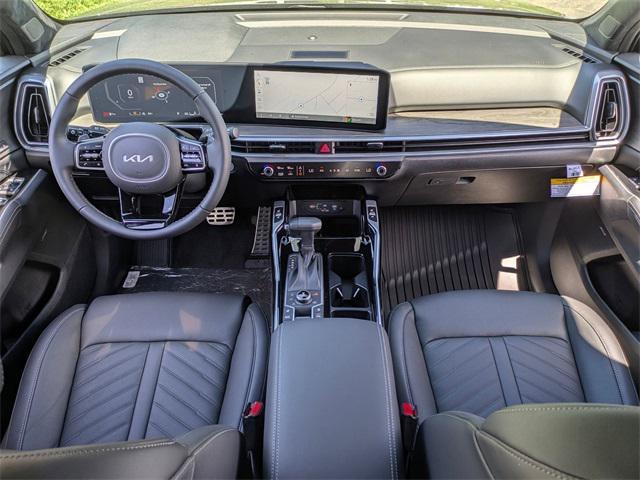 Photo of 2025 Gray Kia Sorento
