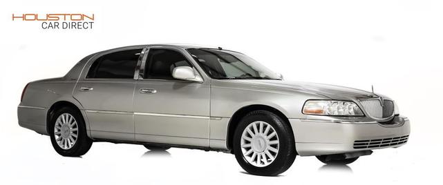 2003 Lincoln Town Car