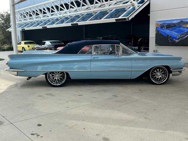Photo of 1960 Blue Buick LeSabre