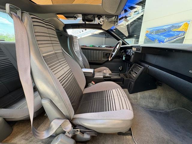 Photo of 1985 White Chevrolet Camaro