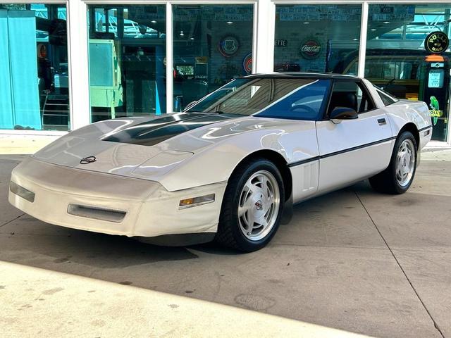 Photo of 1989 White Chevrolet Corvette