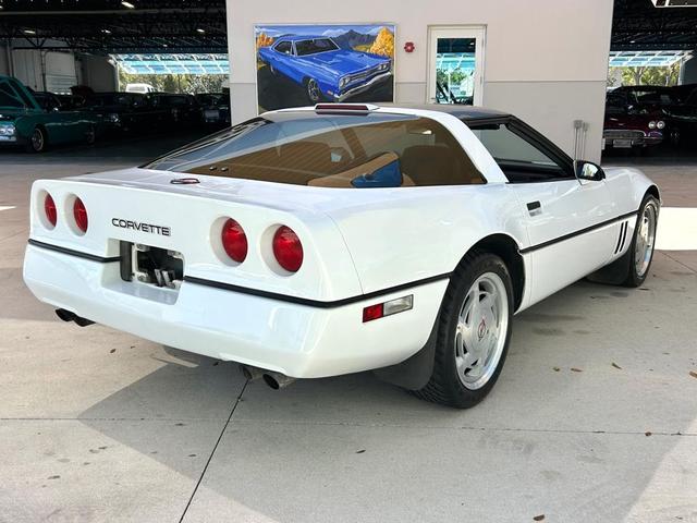 Photo of 1989 White Chevrolet Corvette