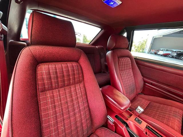 Photo of 1989 Red Ford Mustang