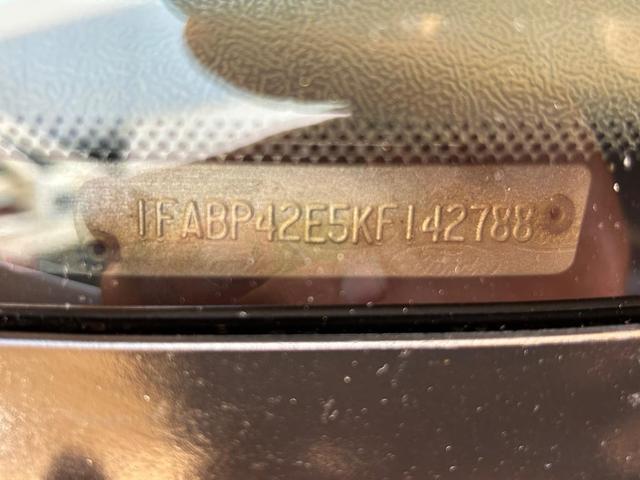 Photo of 1989 Red Ford Mustang