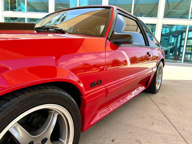 Photo of 1989 Red Ford Mustang